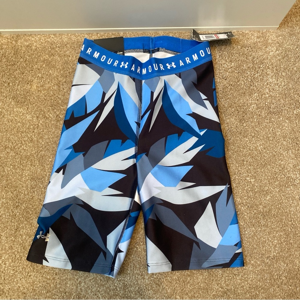 Under Armour NWT Women's HeatGear Armour Bike Shorts - Size XS